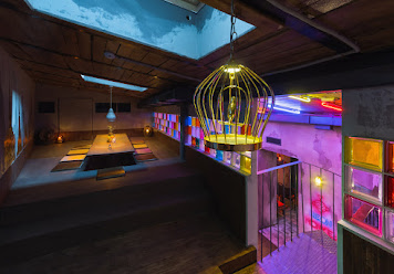 Фото №2 зала Neon monkey