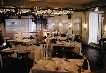 Фото №3 зала Высоцкий