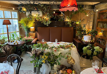 Фото №9 зала Высоцкий