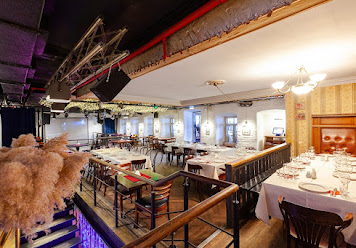 Фото №6 зала Высоцкий