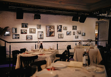 Фото №2 зала Высоцкий