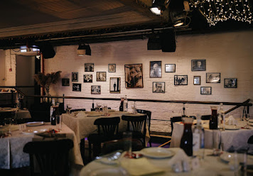 Фото №4 зала Высоцкий