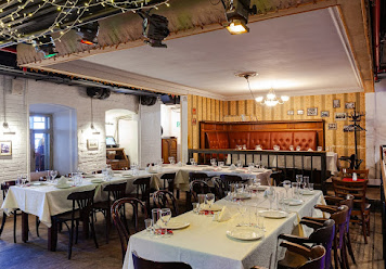 Фото №2 зала Высоцкий